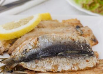 Eating more wild fish reduces environmental impact