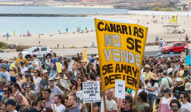 Mass Protests Erupt in the Canary Islands, Demanding Sustainable Tourism