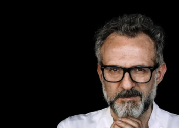 Bottura brings blue crab to the G7 from threat to resource