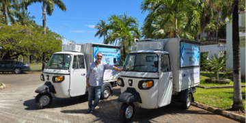 Transforming a TukTuk into a mobile, refrigerated fish shop as part of the EU-funded Go Blue Project, implemented by CIHEAM Bari under the coordination of AICS