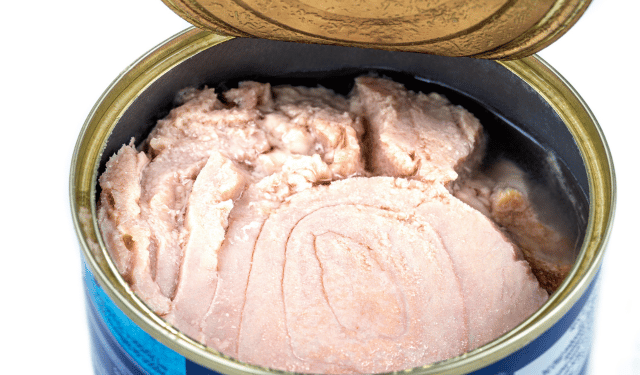 Vietnam conquers Egypt with canned tuna