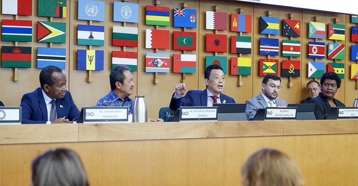 Advancing Sustainable Small-Scale Fisheries: From Global Commitments to Local Resilience